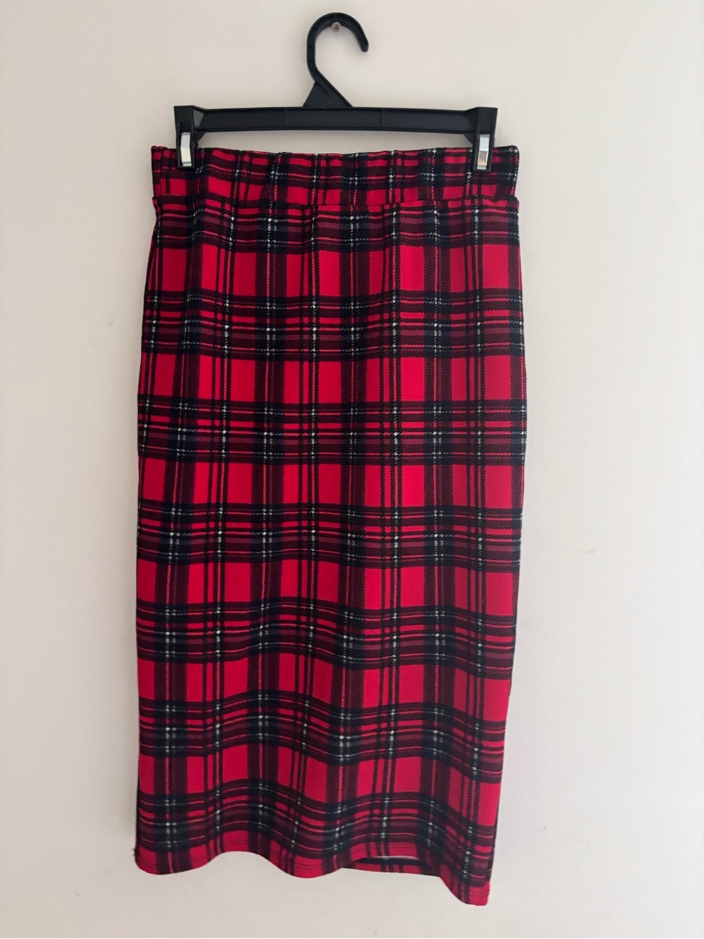 Red Plaid Midi Pencil Skirt - Classic Tartan Styling